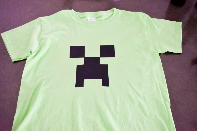 DIY Minecraft shirt party favor tutorial