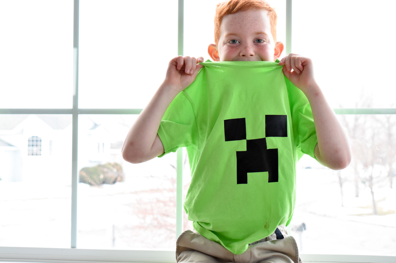 DIY Minecraft shirt party favor tutorial