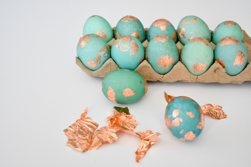DIY Faux Robin Eggs Tutorial Using Real Eggs